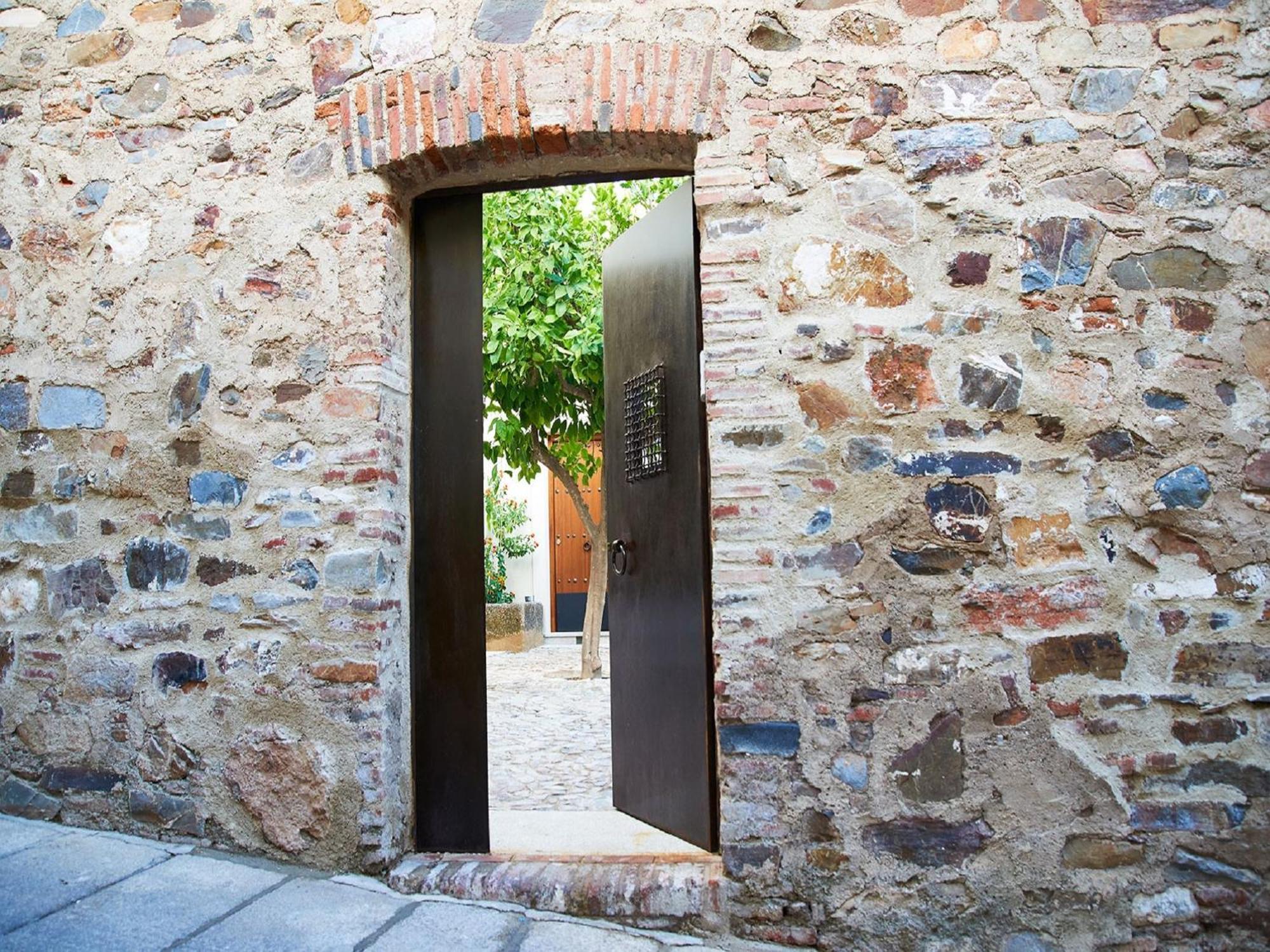 Apartamentos San Pablo Caces Extérieur photo